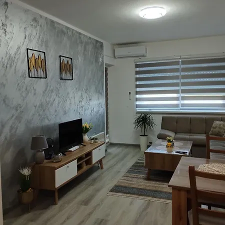 Apartment Little Paradise *